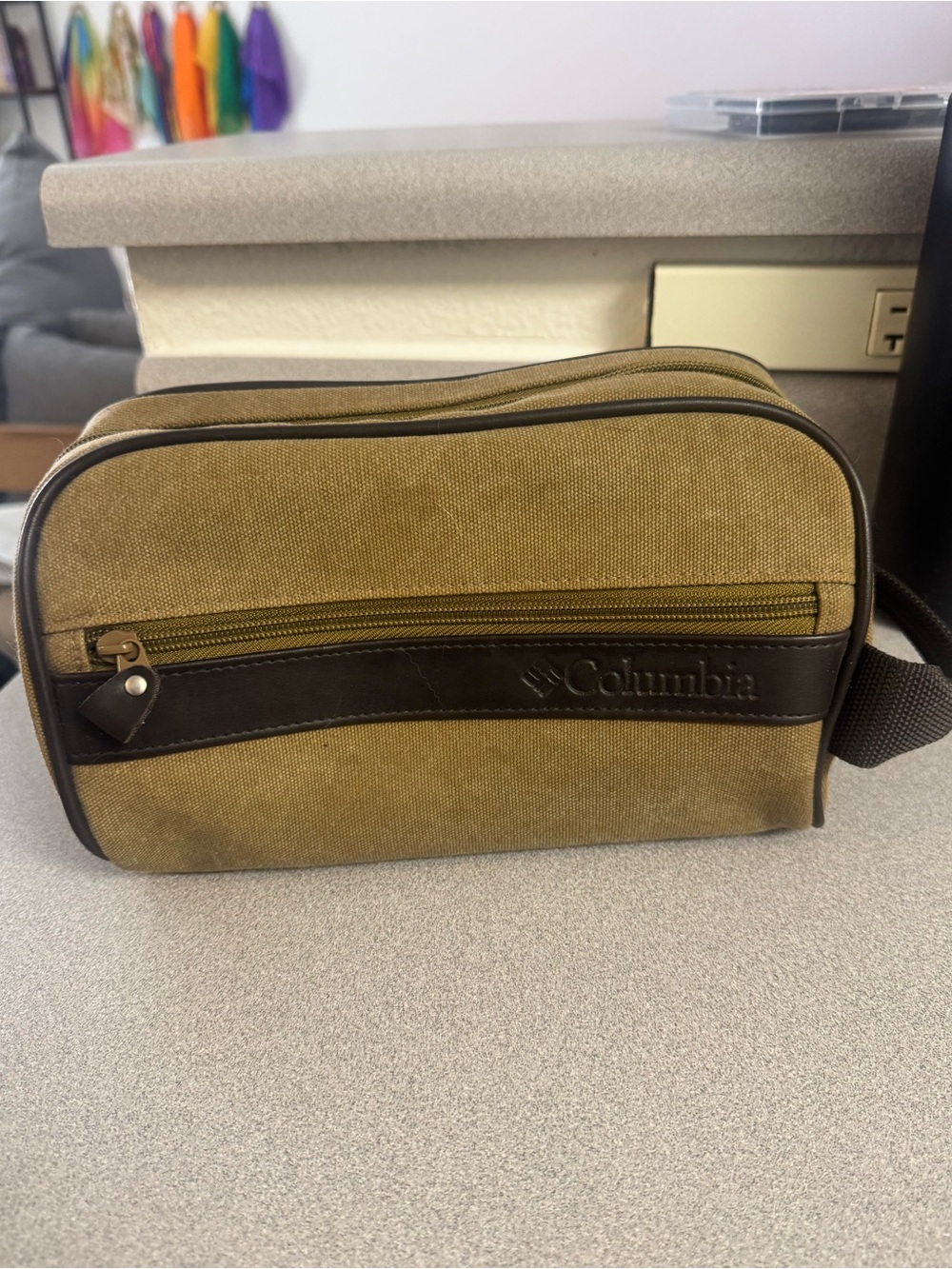 Columbia Canvas Toiletry bag with Dark Brown Trim